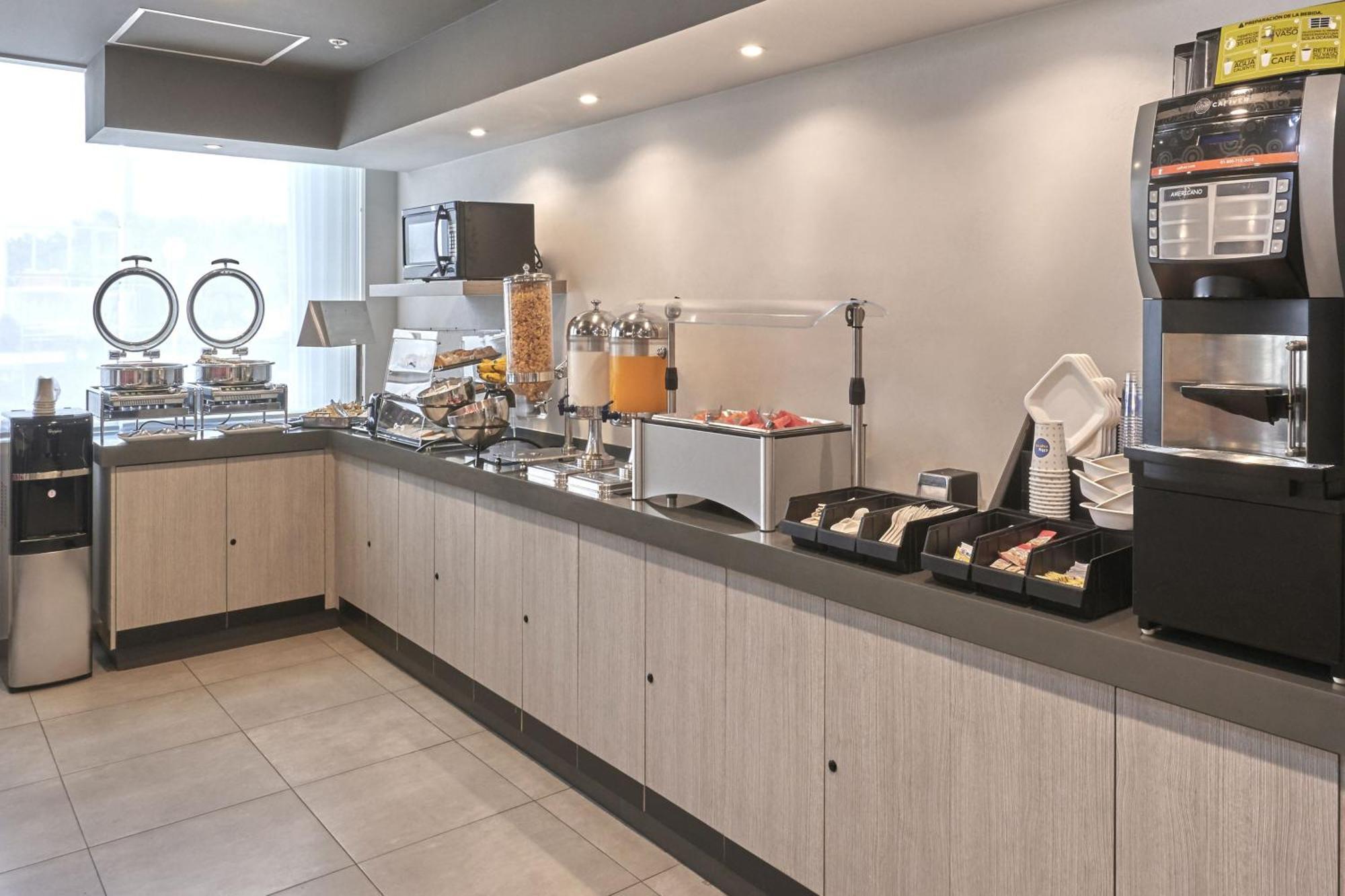 City Express Junior By Marriott Puebla Angelopolis エクステリア 写真