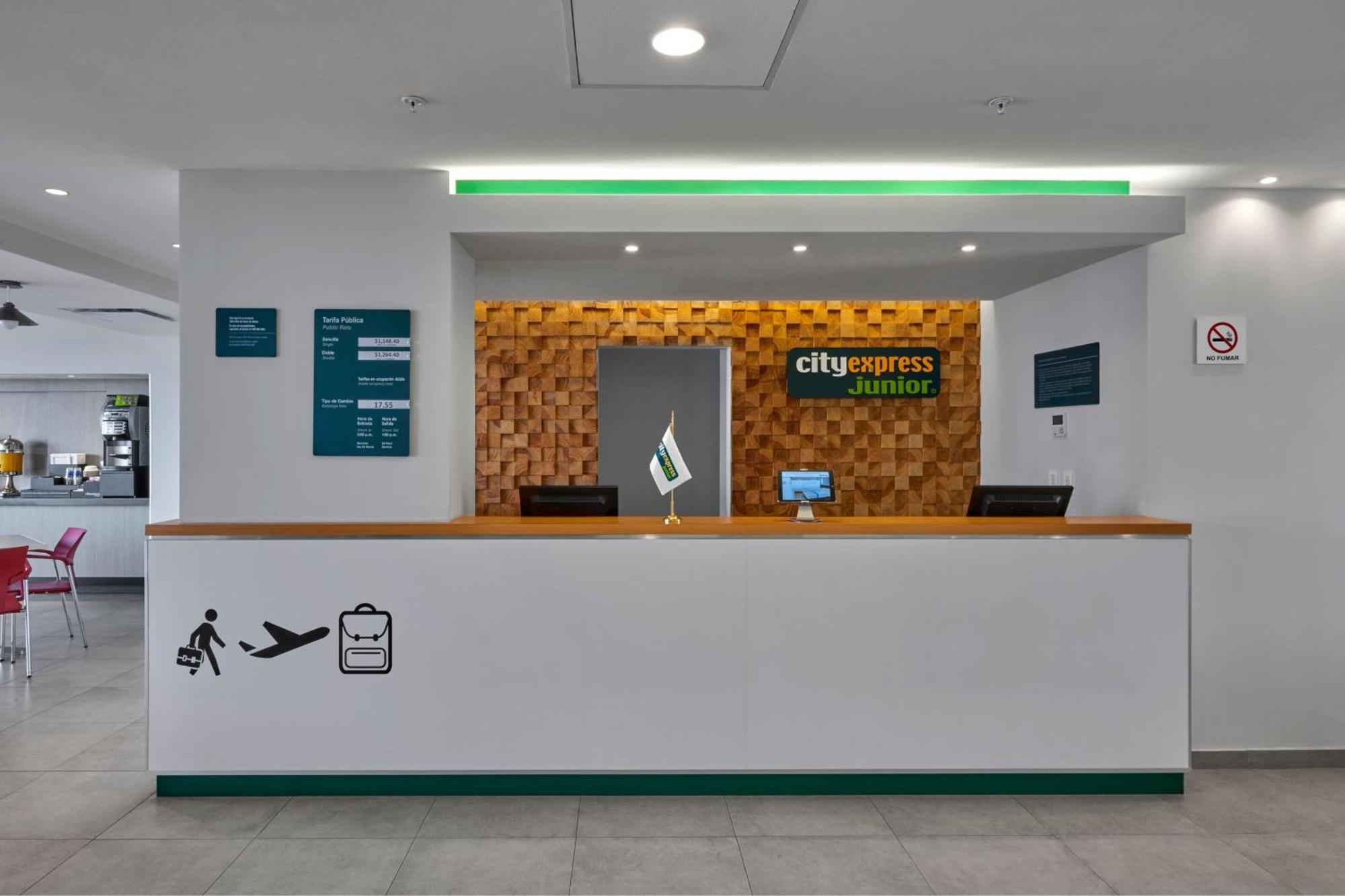 City Express Junior By Marriott Puebla Angelopolis エクステリア 写真