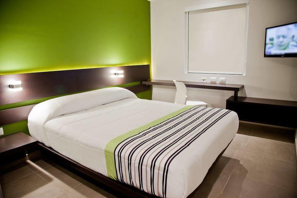 City Express Junior By Marriott Puebla Angelopolis エクステリア 写真
